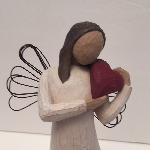 Willow Tree Angel of Heart Figurine 2000 - Picture 2 of 6